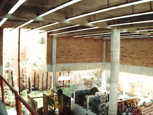 Double storey view.
Click to go forward
Cliquer pour avancer
Clicate per andare avanti
Clique para ir adiante
